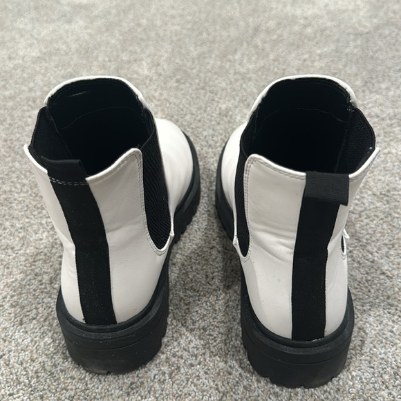 Women’s White Chelsea Boots - Picture 4 of 10